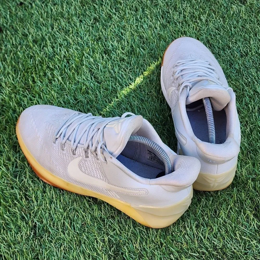 NIKE KOBE A.D Gs - Kids Sneakers - SIZE 5.5Y